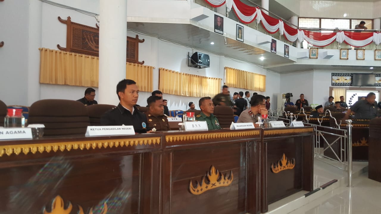 RAPAT PARIPURNA - PENGESAHAN PERUBAHAN PROPEMPERDA T.A. 2020 - PENYAMPAIAN 4 (empat) RAPERDA PEMERINTAH KABUPATEN WAY KANAN RAPAT PARIPURNA - PENGESAHAN PERUBAHAN PROPEMPERDA T.A. 2020 - PENYAMPAIAN 4 (empat) RAPERDA PEMERINTAH KABUPATEN WAY KANAN